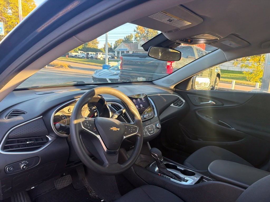2025 Chevrolet Malibu LS