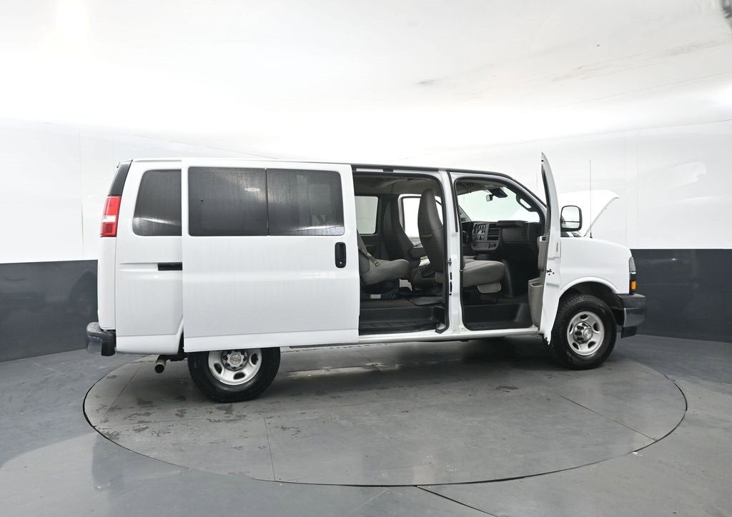 2019 Chevrolet Express Passenger 3500 LT