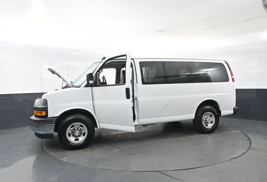 2019 Chevrolet Express Passenger 3500 LT