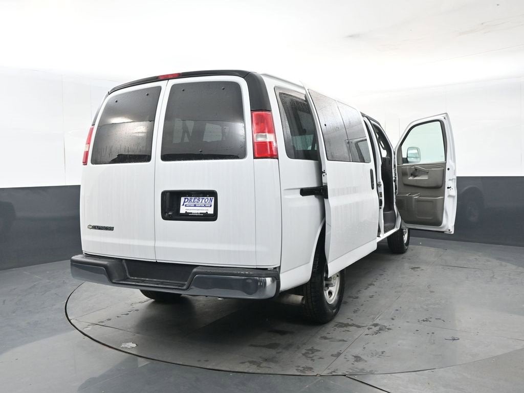 2019 Chevrolet Express Passenger 3500 LT