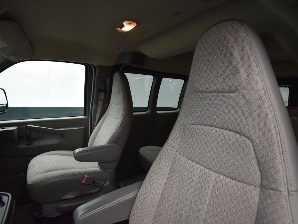 2019 Chevrolet Express Passenger 3500 LT