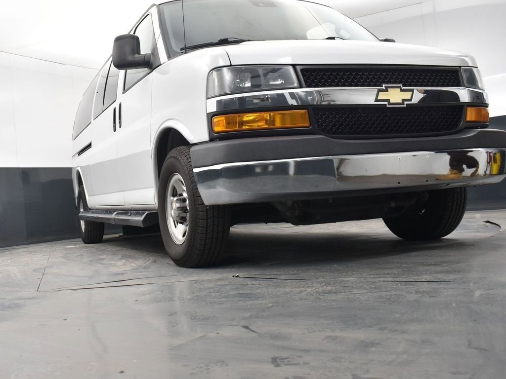 2019 Chevrolet Express Passenger 3500 LT