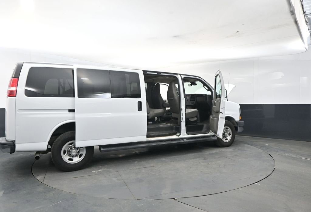 2019 Chevrolet Express Passenger 3500 LT