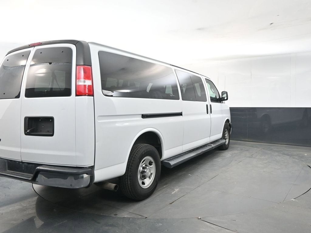 2019 Chevrolet Express Passenger 3500 LT