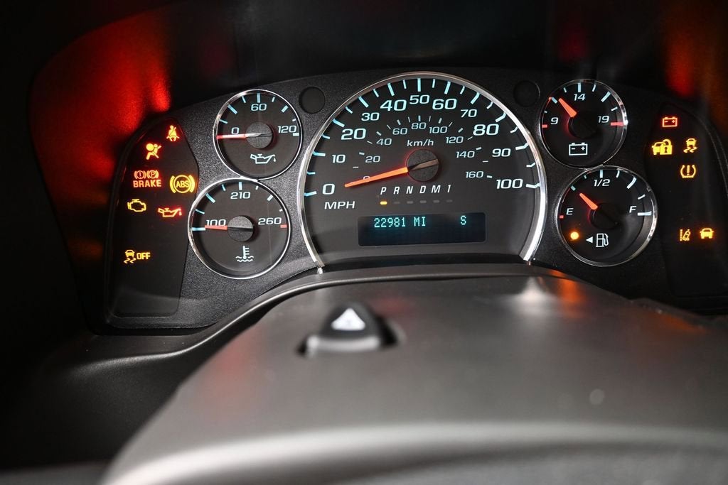 2025 Chevrolet Express Passenger 1LT