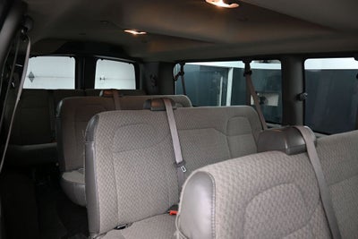 2025 Chevrolet Express Passenger 1LT