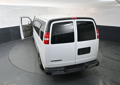2025 Chevrolet Express Passenger 1LT