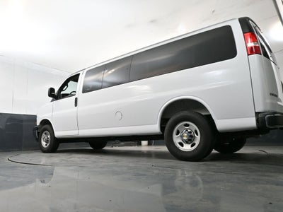 2025 Chevrolet Express Passenger 1LT