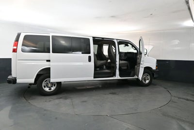 2025 Chevrolet Express Passenger 1LT