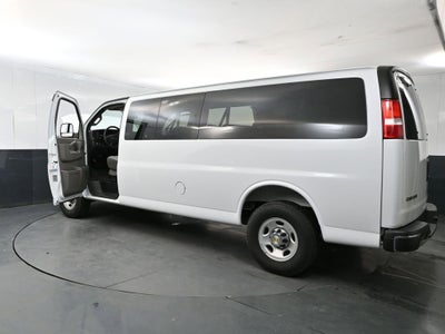 2025 Chevrolet Express Passenger 1LT