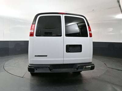 2025 Chevrolet Express Passenger 1LT