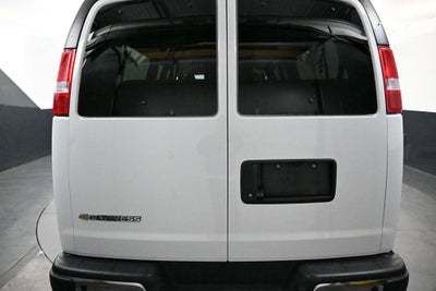 2025 Chevrolet Express Passenger 1LT