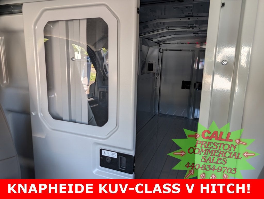 2025 Chevrolet Express Cutaway 3500 1WT