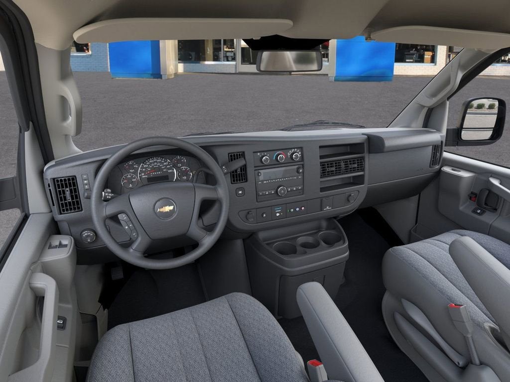 2025 Chevrolet Express Cutaway 3500 1WT