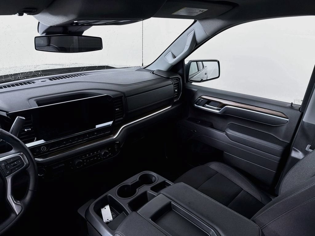 2025 Chevrolet Silverado 1500 LT (2FL)