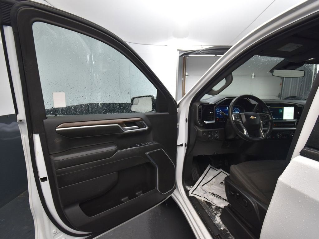 2022 Chevrolet Silverado 1500 LT (2FL)