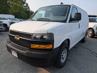 2025 Chevrolet Express Cargo WT