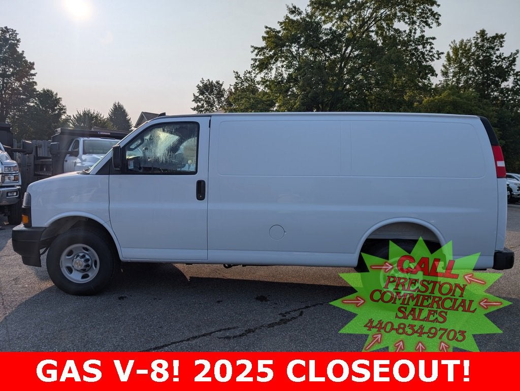 2025 Chevrolet Express Cargo 2500 WT