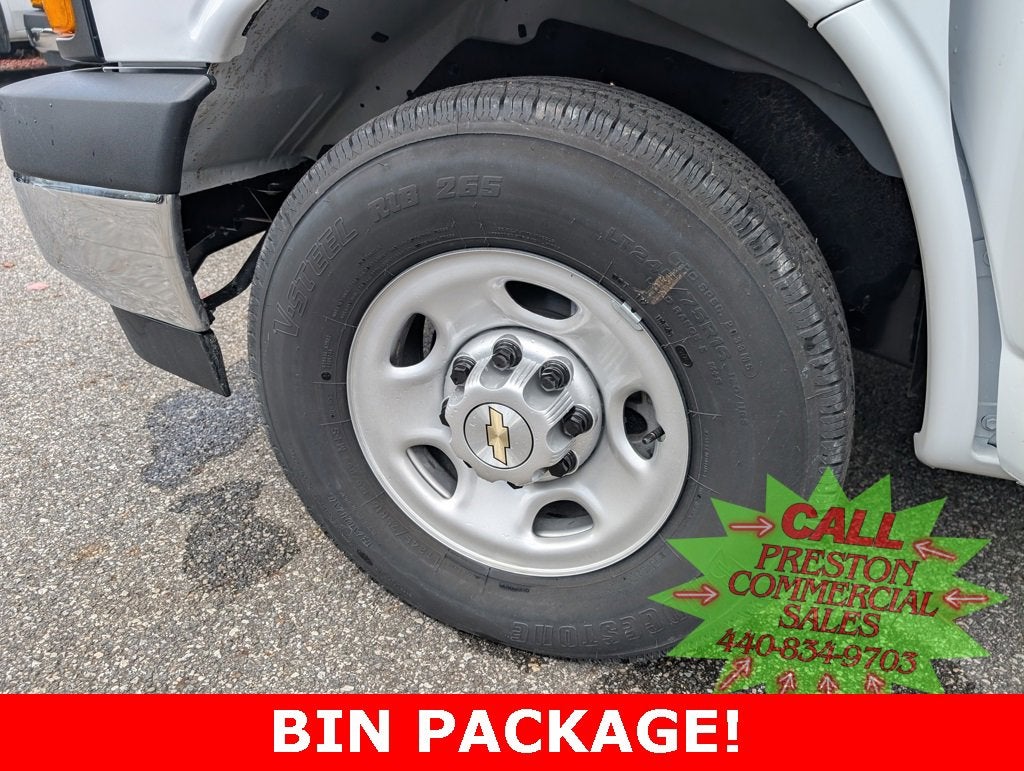 2025 Chevrolet Express Cargo 2500 WT