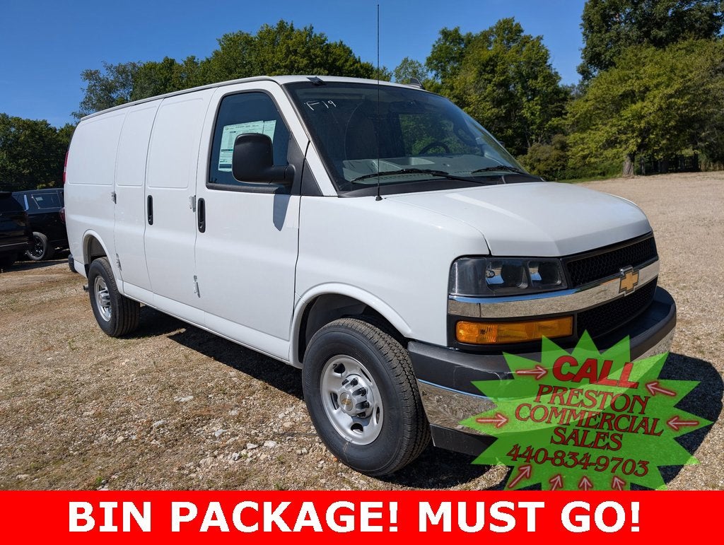 2025 Chevrolet Express Cargo 2500 WT