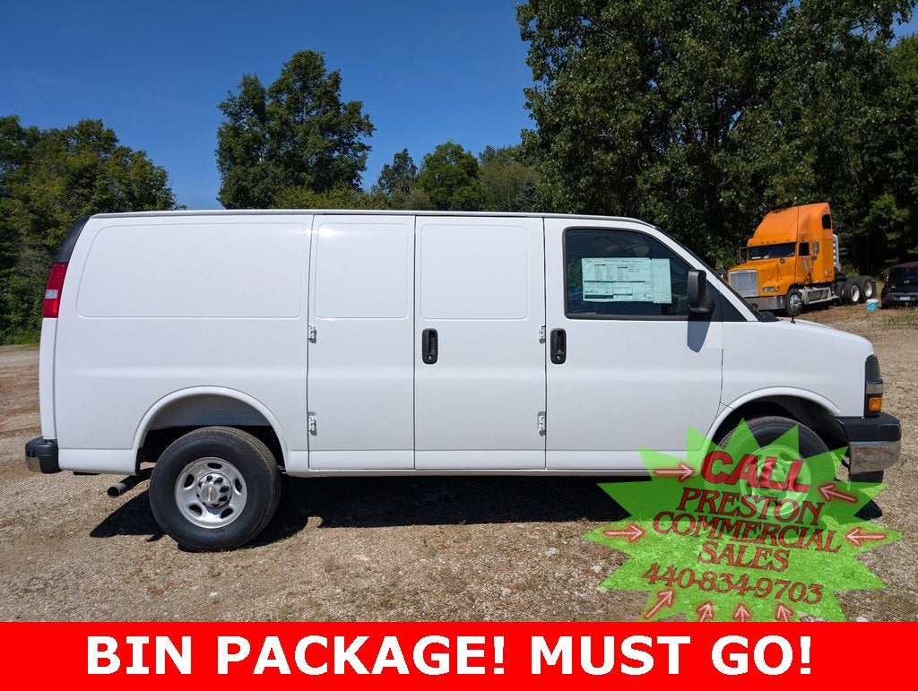 2025 Chevrolet Express Cargo 2500 WT