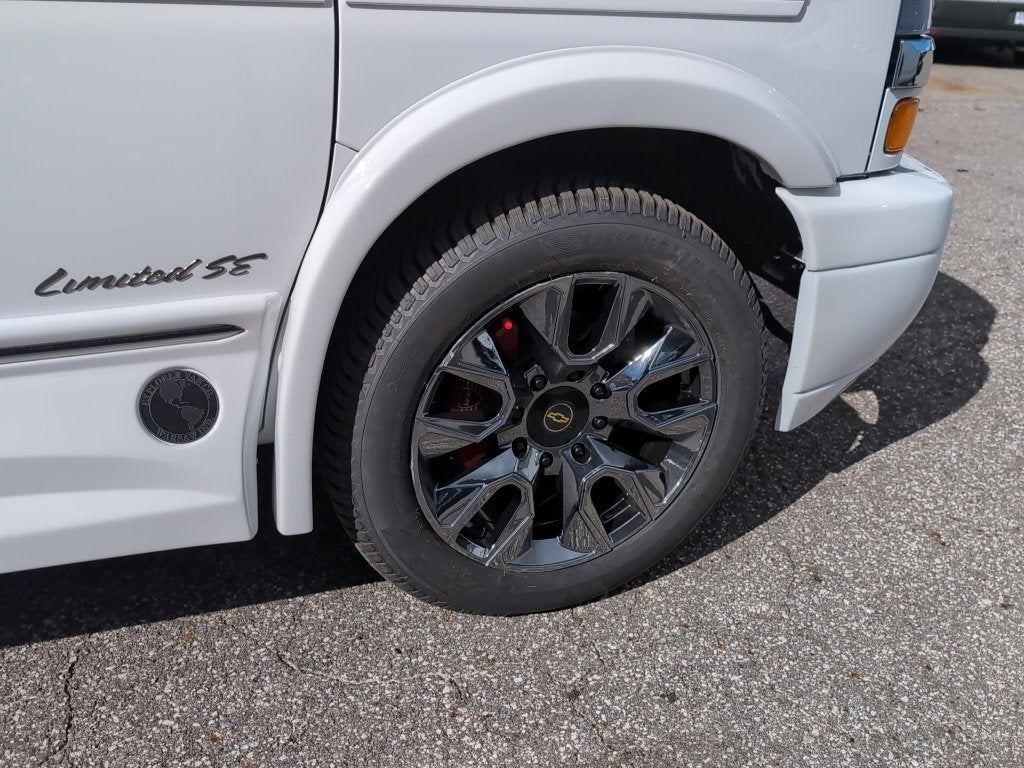 2025 Chevrolet Express Cargo 2500 WT