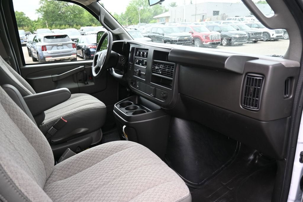 2026 Chevrolet Express Cargo WT