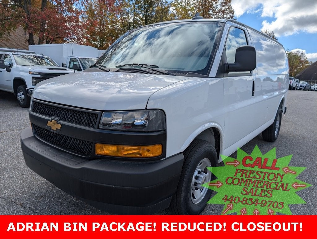 2025 Chevrolet Express Cargo 3500 WT