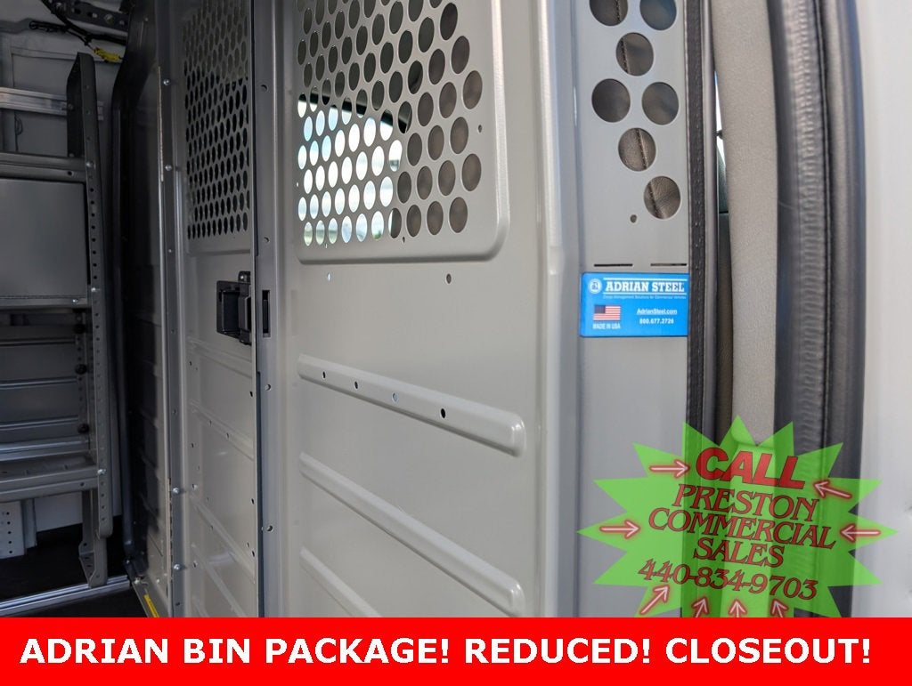 2025 Chevrolet Express Cargo 3500 WT