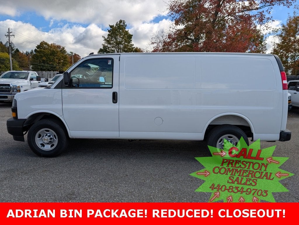2025 Chevrolet Express Cargo 3500 WT