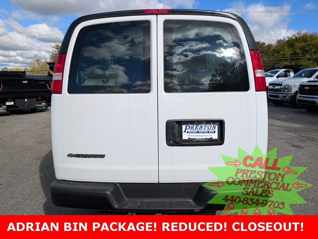 2025 Chevrolet Express Cargo 3500 WT