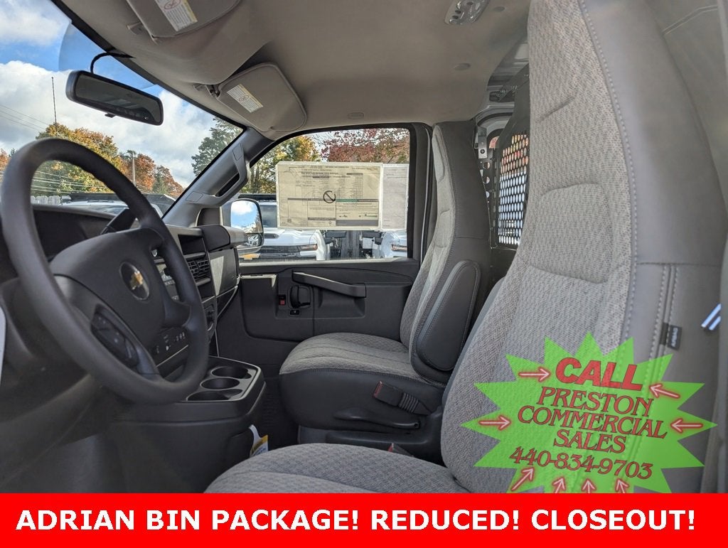 2025 Chevrolet Express Cargo 3500 WT