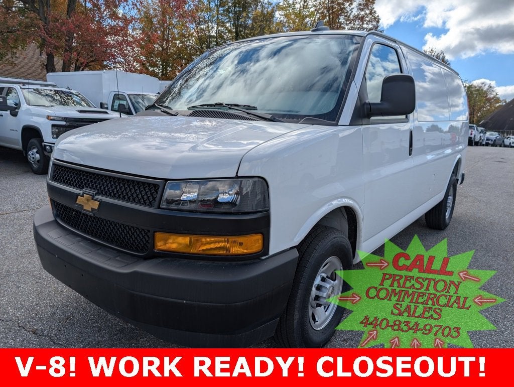 2025 Chevrolet Express Cargo 3500 WT
