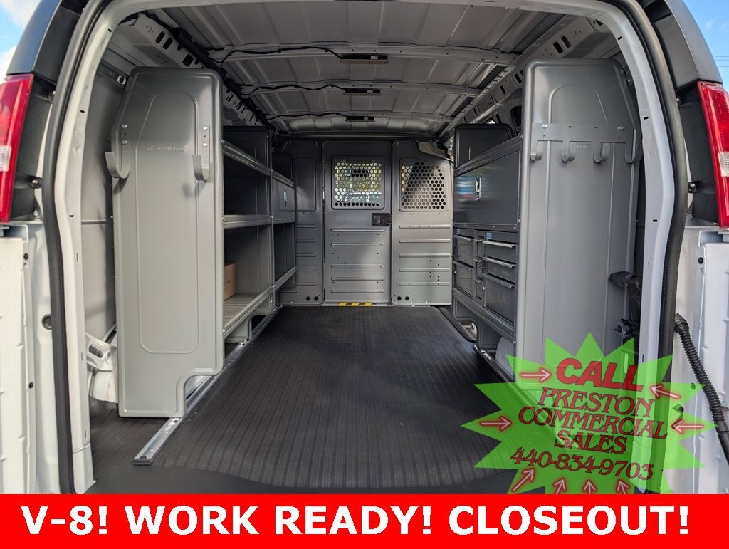 2025 Chevrolet Express Cargo 3500 WT