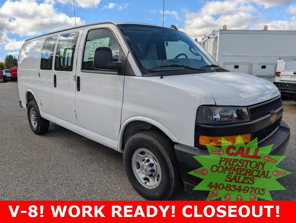 2025 Chevrolet Express Cargo 3500 WT