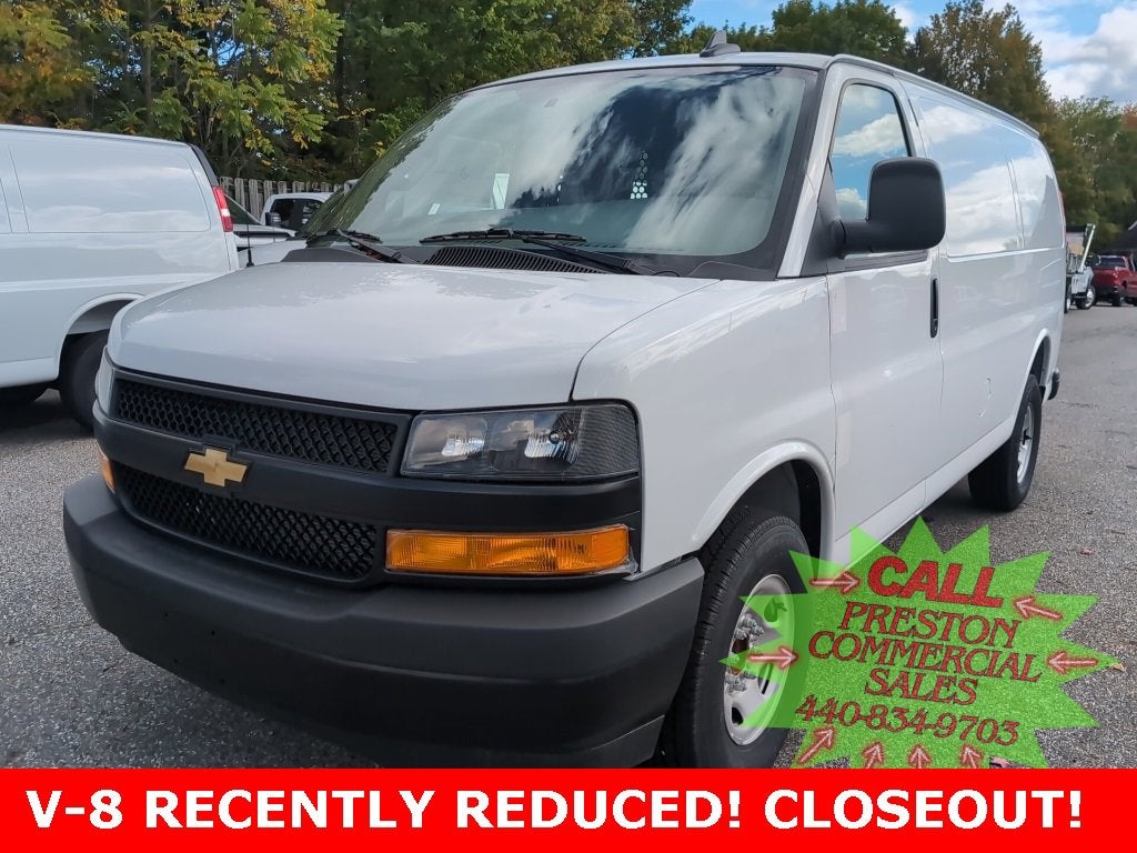 2025 Chevrolet Express Cargo 3500 WT
