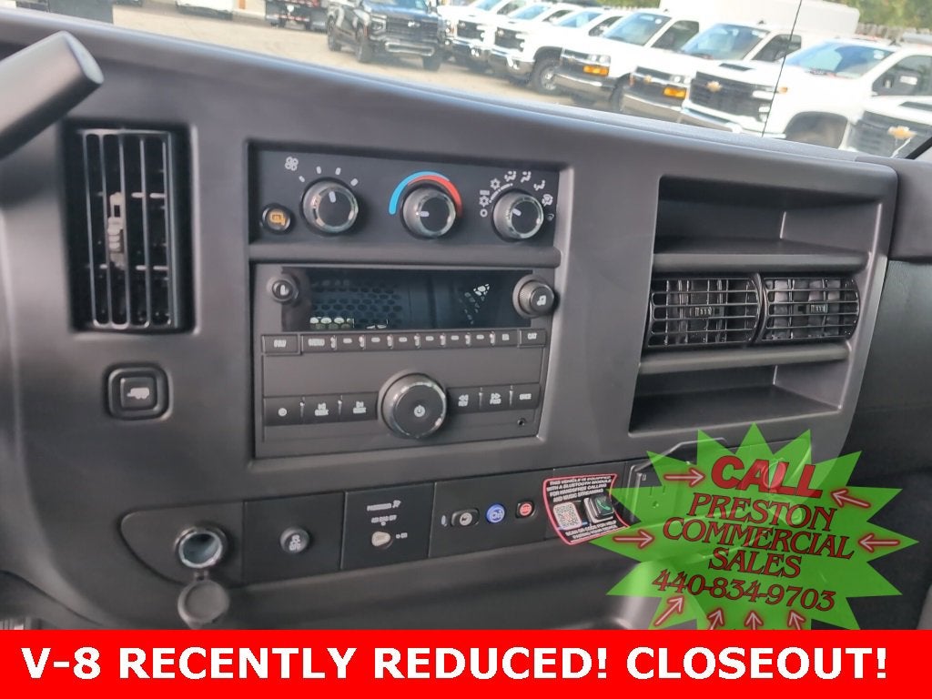 2025 Chevrolet Express Cargo 3500 WT