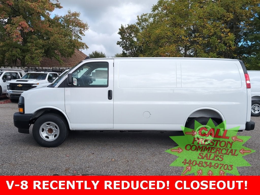 2025 Chevrolet Express Cargo 3500 WT