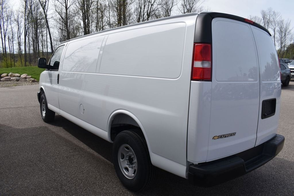 2026 Chevrolet Express Cargo WT