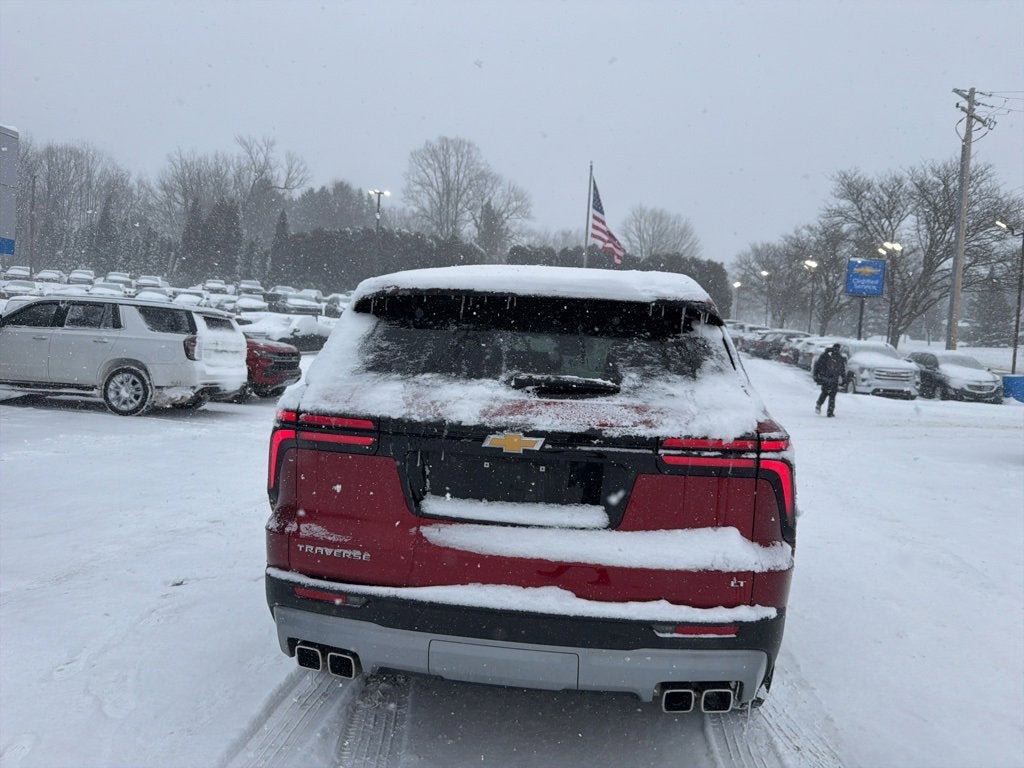 2024 Chevrolet Traverse LT