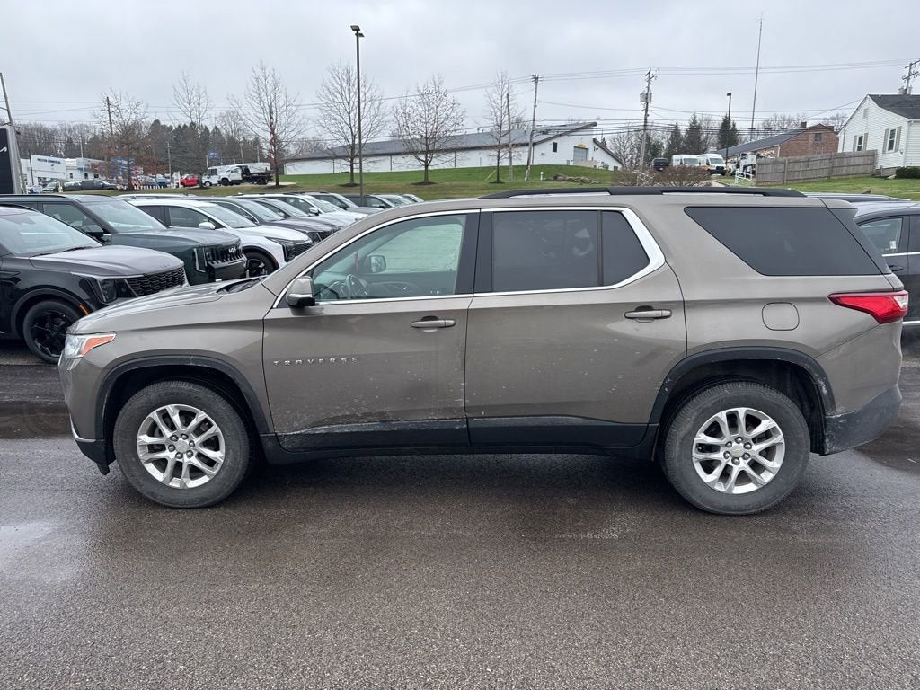2020 Chevrolet Traverse LT Cloth