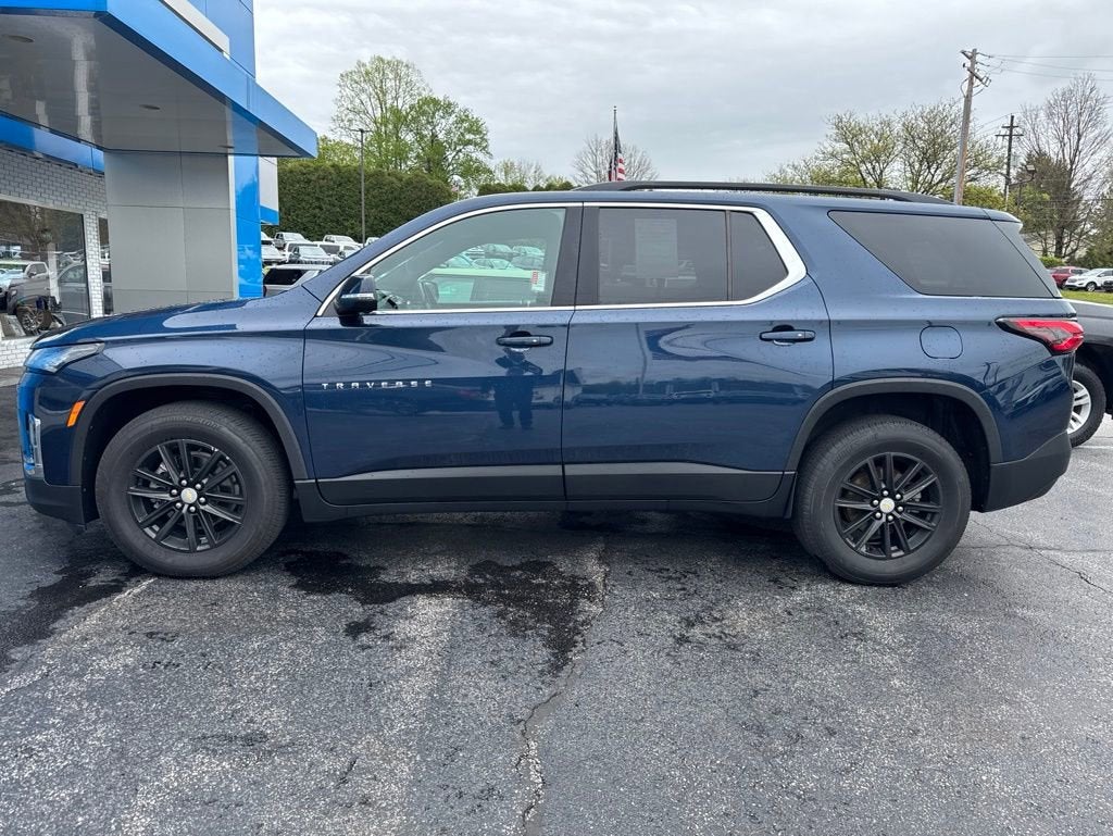 2022 Chevrolet Traverse LT Cloth