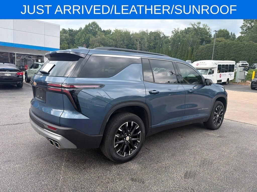 2025 Chevrolet Traverse LT