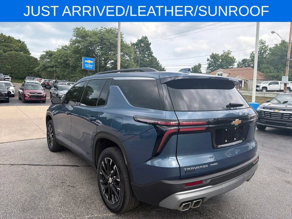 2025 Chevrolet Traverse LT