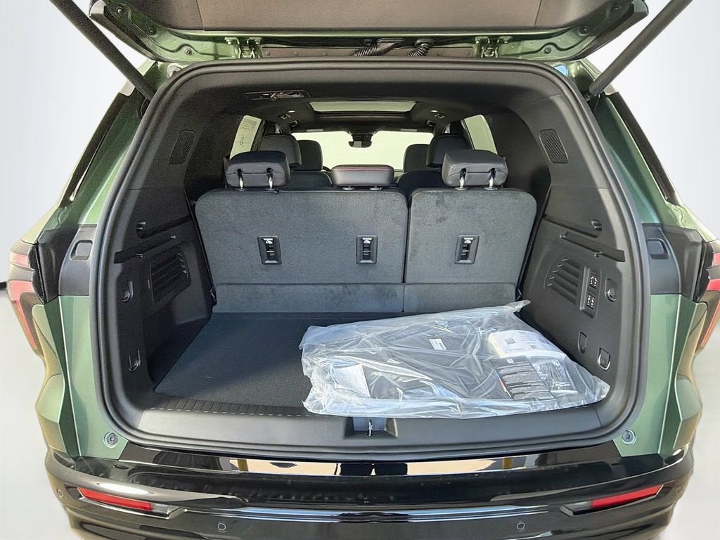 2027 Chevrolet Traverse RS - Photo 22