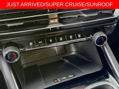 2025 Chevrolet Traverse RS