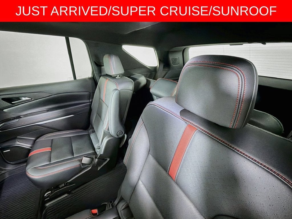 2025 Chevrolet Traverse RS