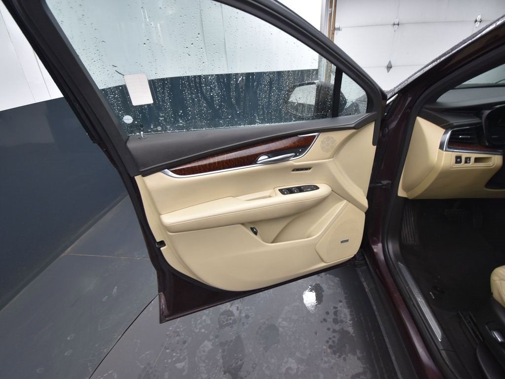 2018 Cadillac XT5 Luxury AWD