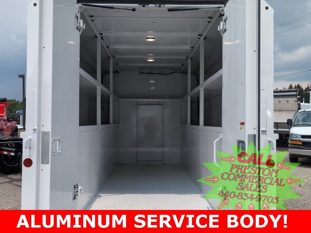 2025 Chevrolet Express Cutaway 3500 1WT