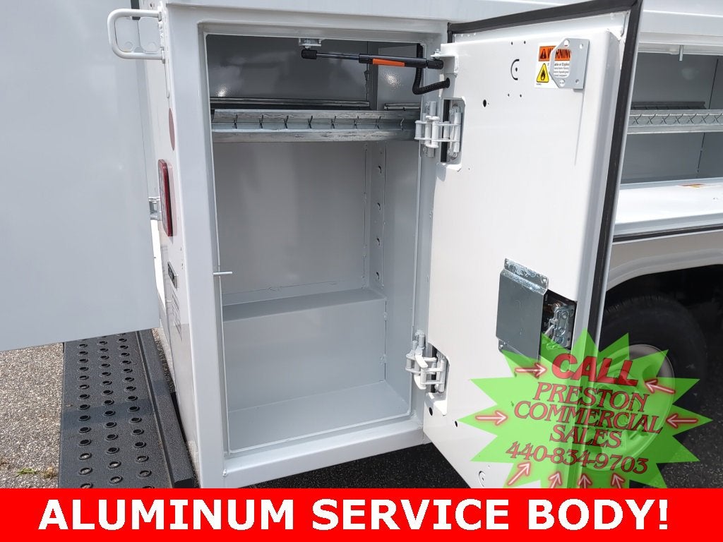 2025 Chevrolet Express Cutaway 3500 1WT